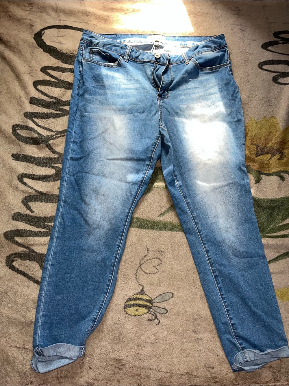 Arizona Jean Company Light Blue Washed Ankle Jeans